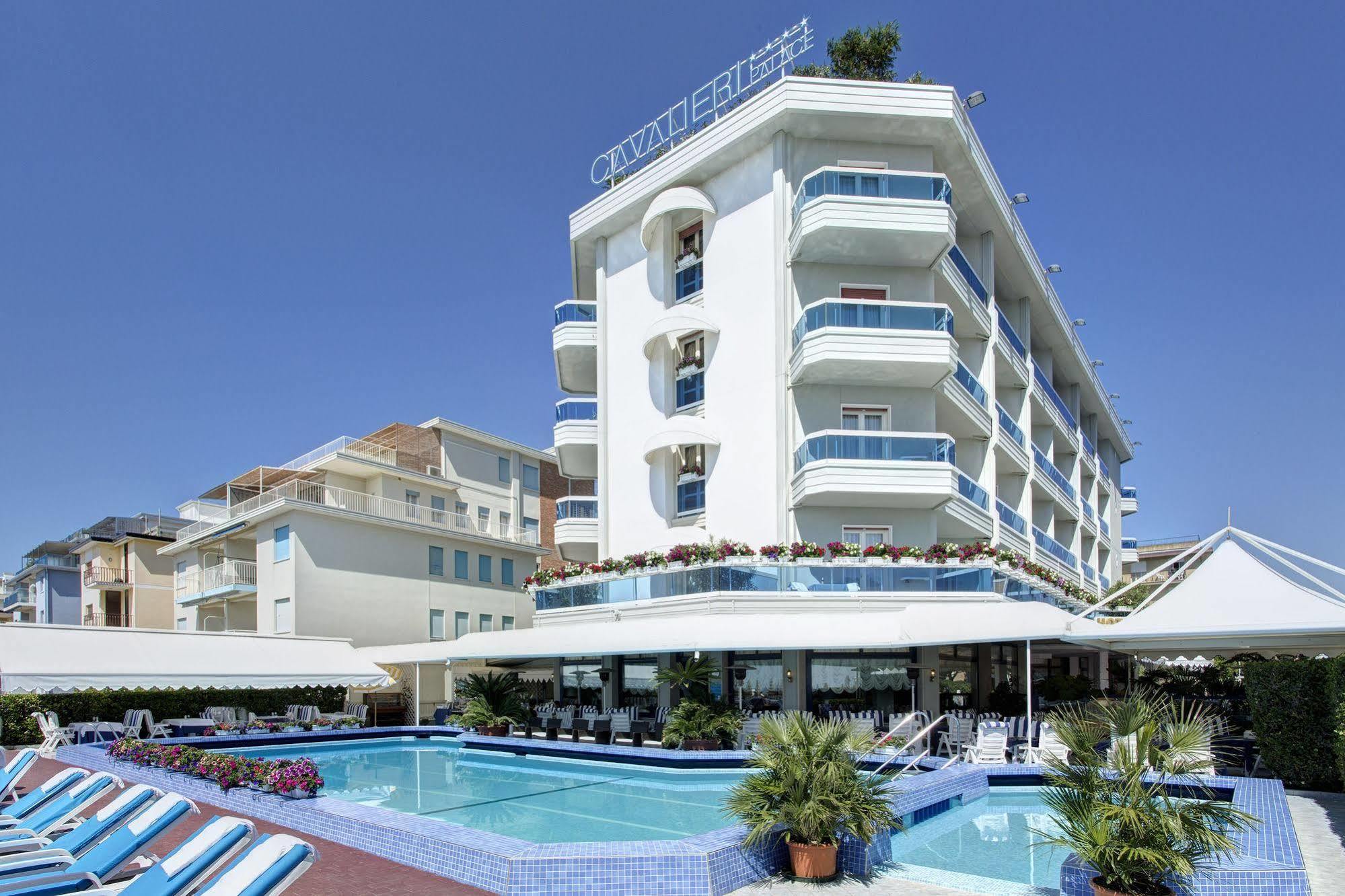 Hotel Cavalieri Palace Lido di Jesolo Exterior foto